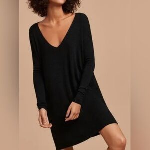 ARITZIA WILFRED FREE GAIL LONG SLEEVE V-NECK SOFT LUXE JERSEY DRESS size xxs